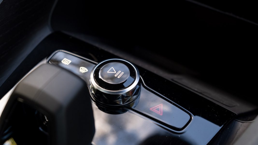 Polestar 2 volume wheel
