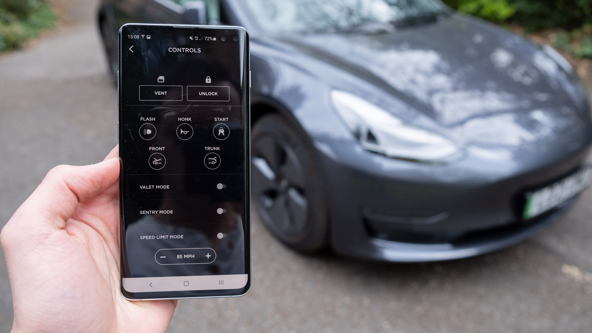 Tesla Model 3 app car control