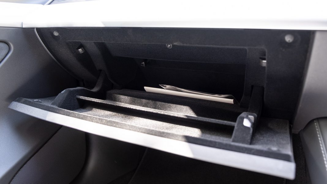 Tesla Model 3 glovebox
