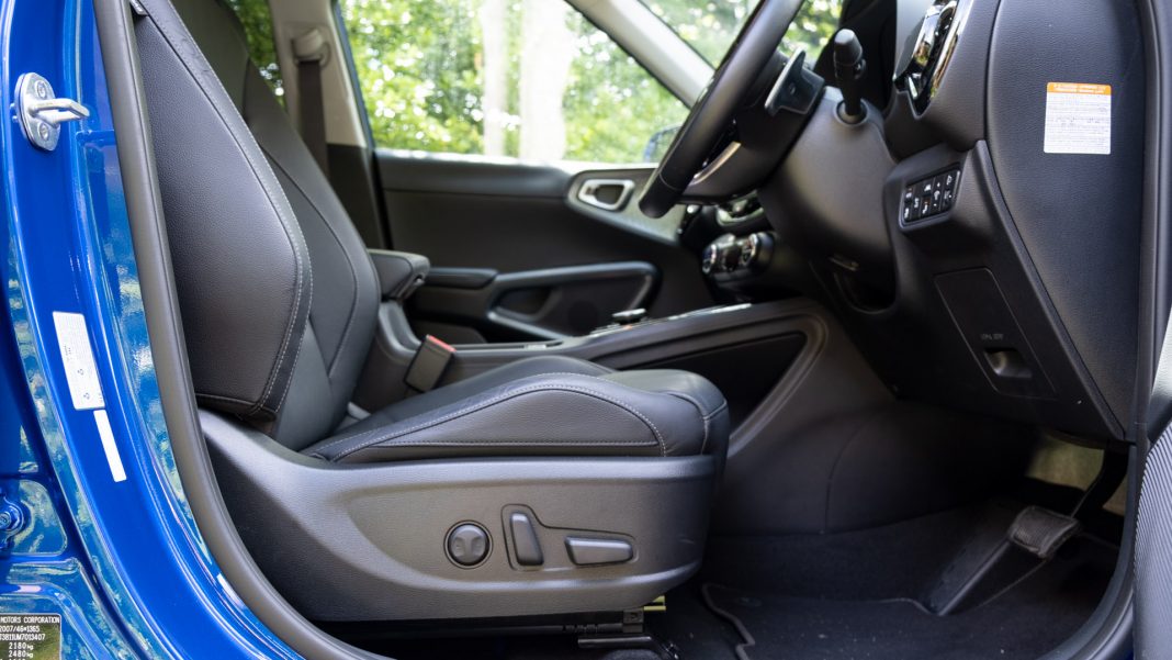 Kia Soul EV front seats