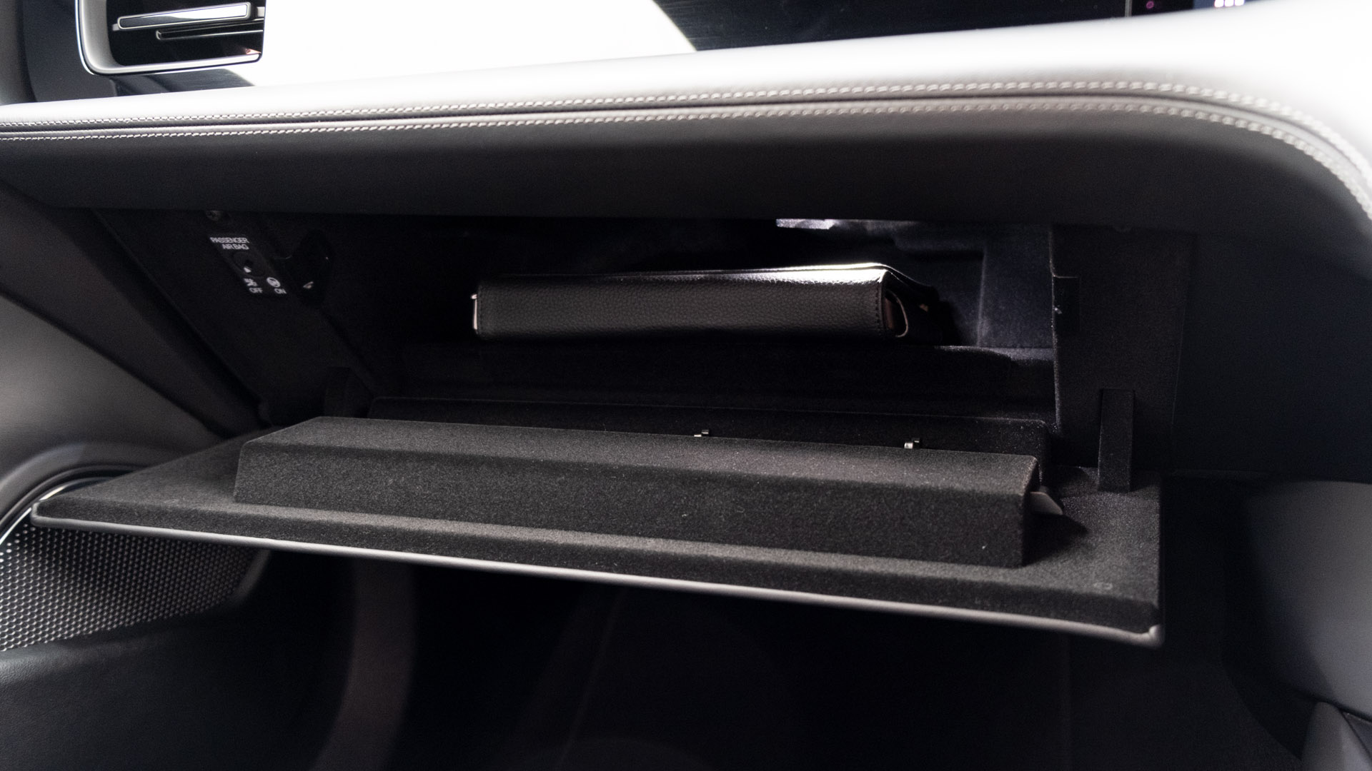 Porsche Taycan Turbo glove compartment