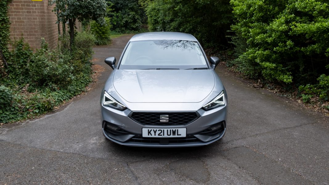 Seat Leon e-Hybrid bonnet
