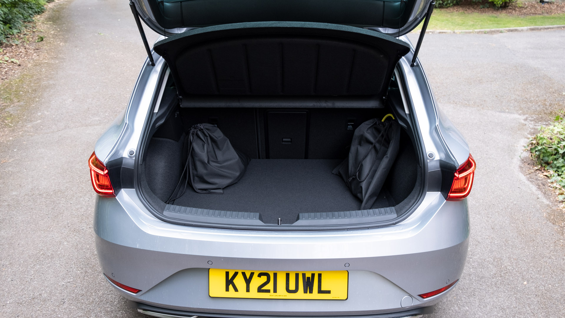 Seat Leon dimensions, boot space and electrification