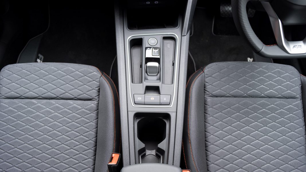Seat Leon e-Hybrid centre console