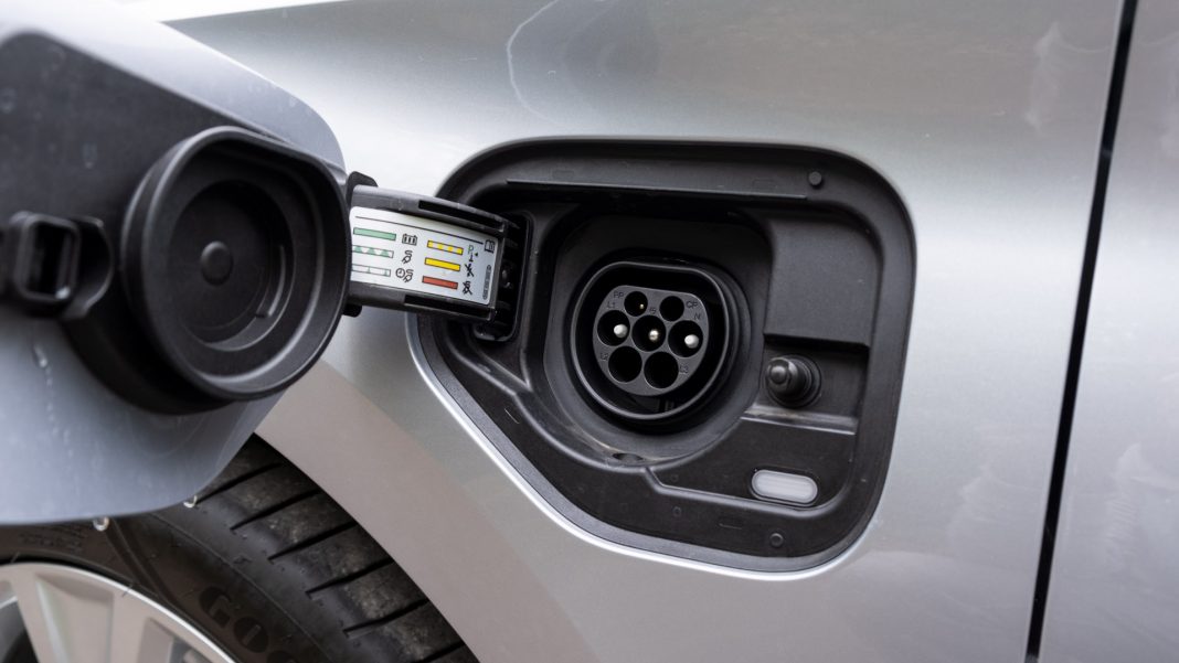 Seat Leon e-Hybrid charging port