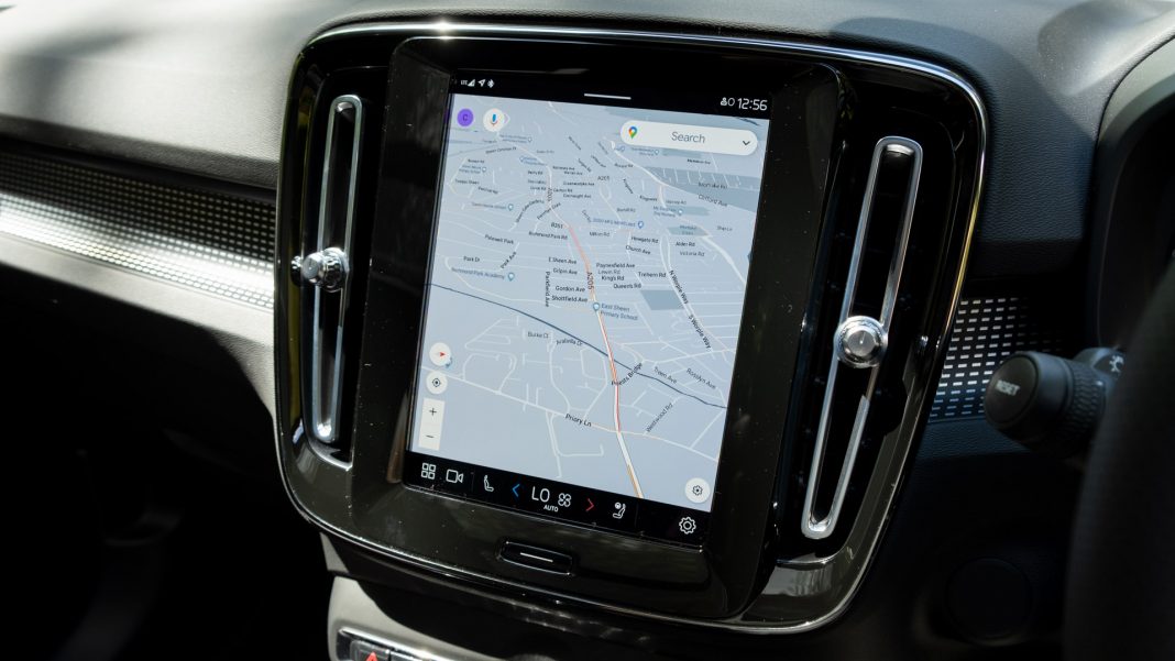 Volvo XC40 Recharge Twin Google Maps