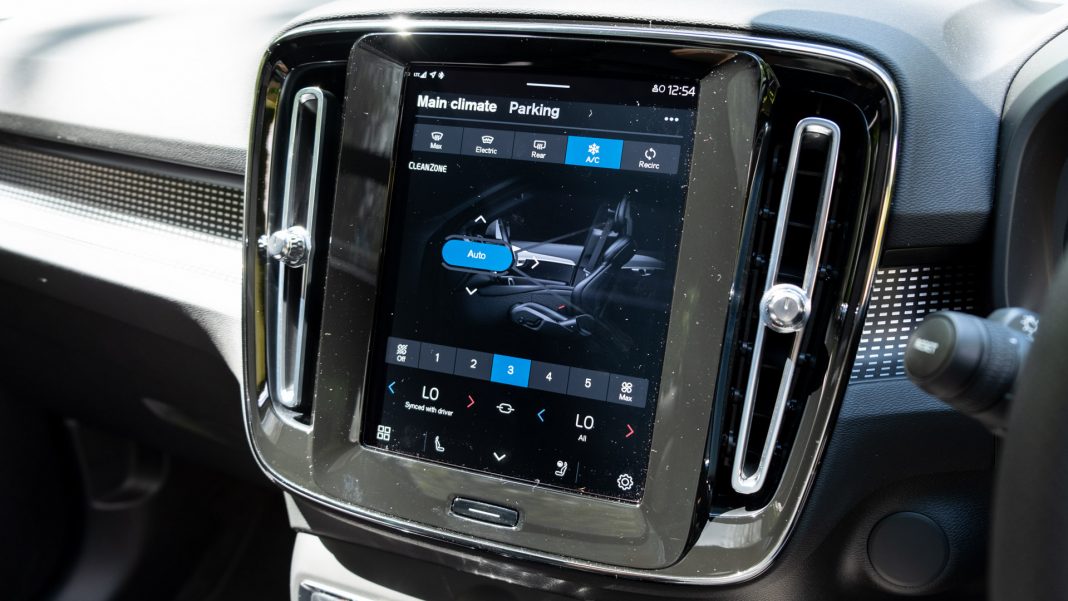 Volvo XC40 Recharge Twin climate controls