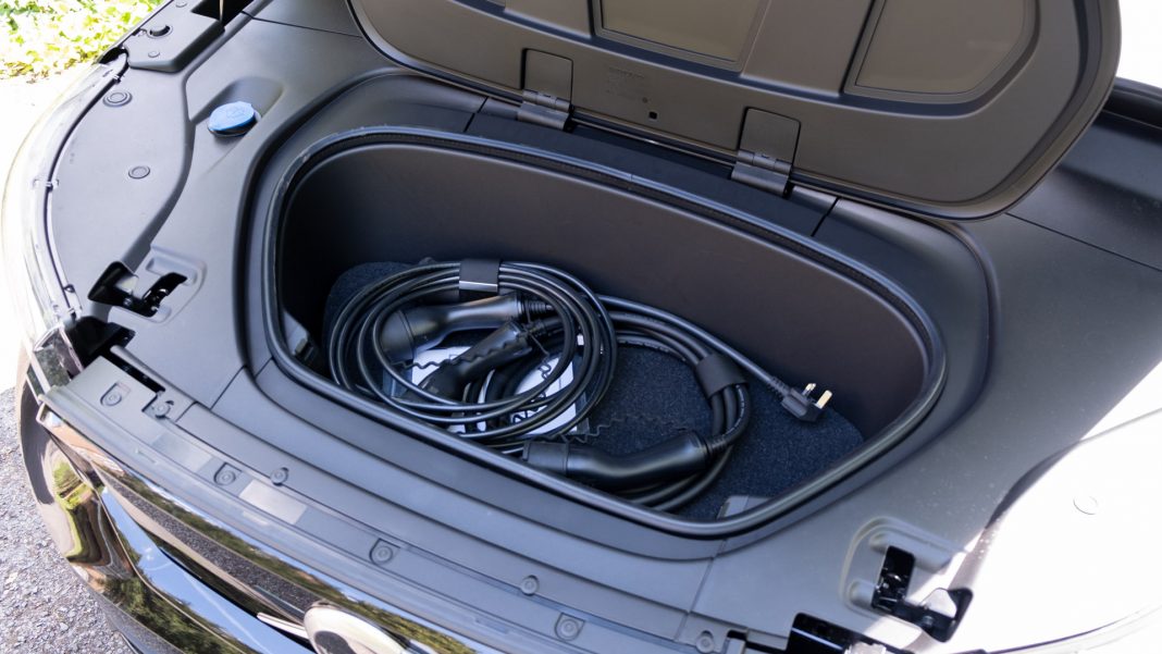 Volvo XC40 Recharge Twin frunk