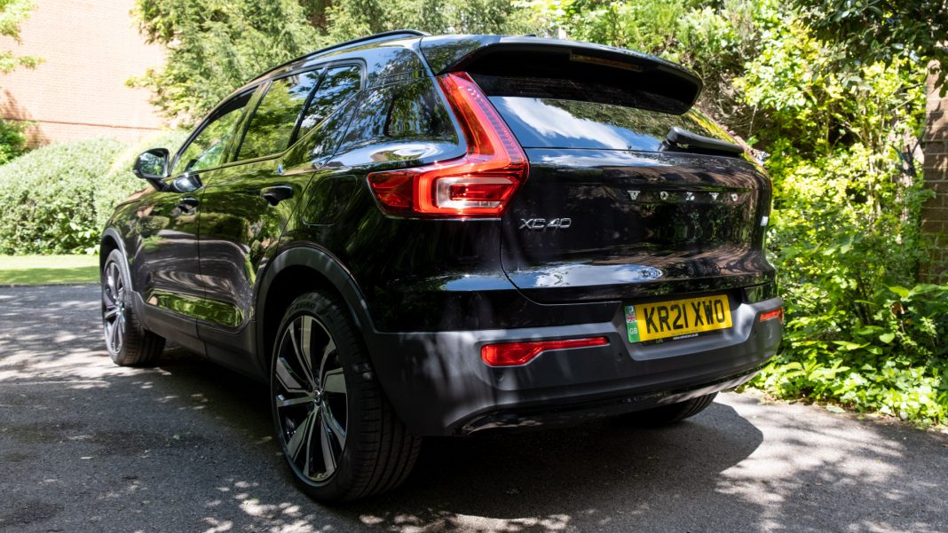 Volvo XC40 Recharge Twin rear profile