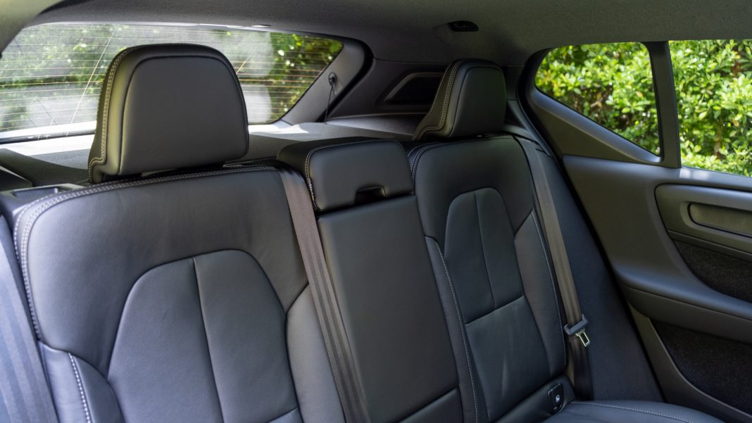 Volvo XC40 Recharge Twin rear seats