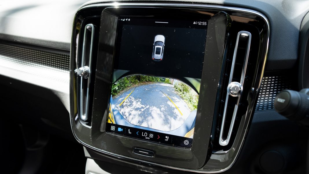 Volvo XC40 Recharge Twin rearview camera