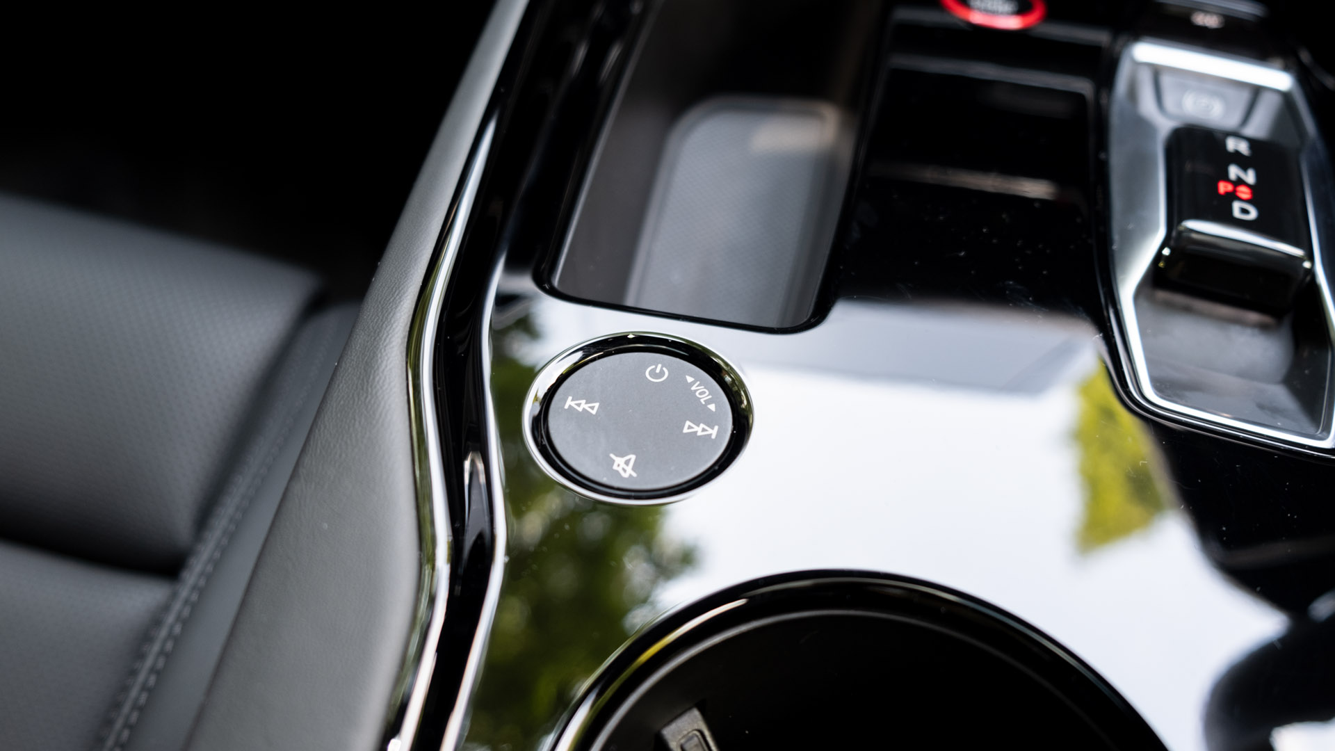 Audi e-tron GT audio wheel