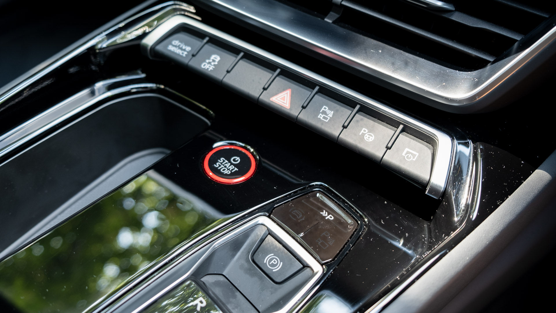 Audi e-tron GT controls