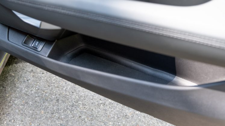 Audi e-tron GT front door compartment