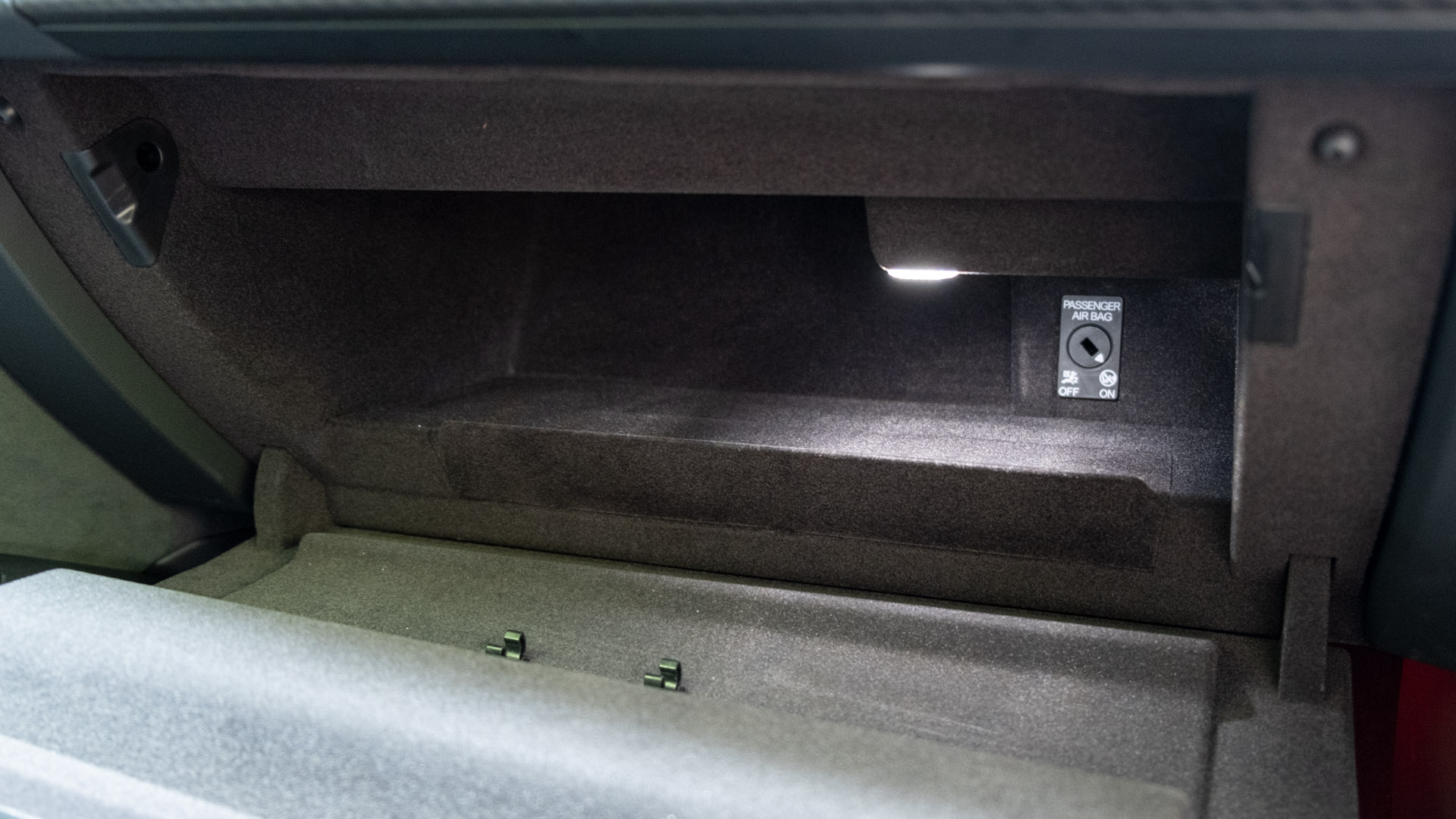 Audi e-tron GT glove compartment