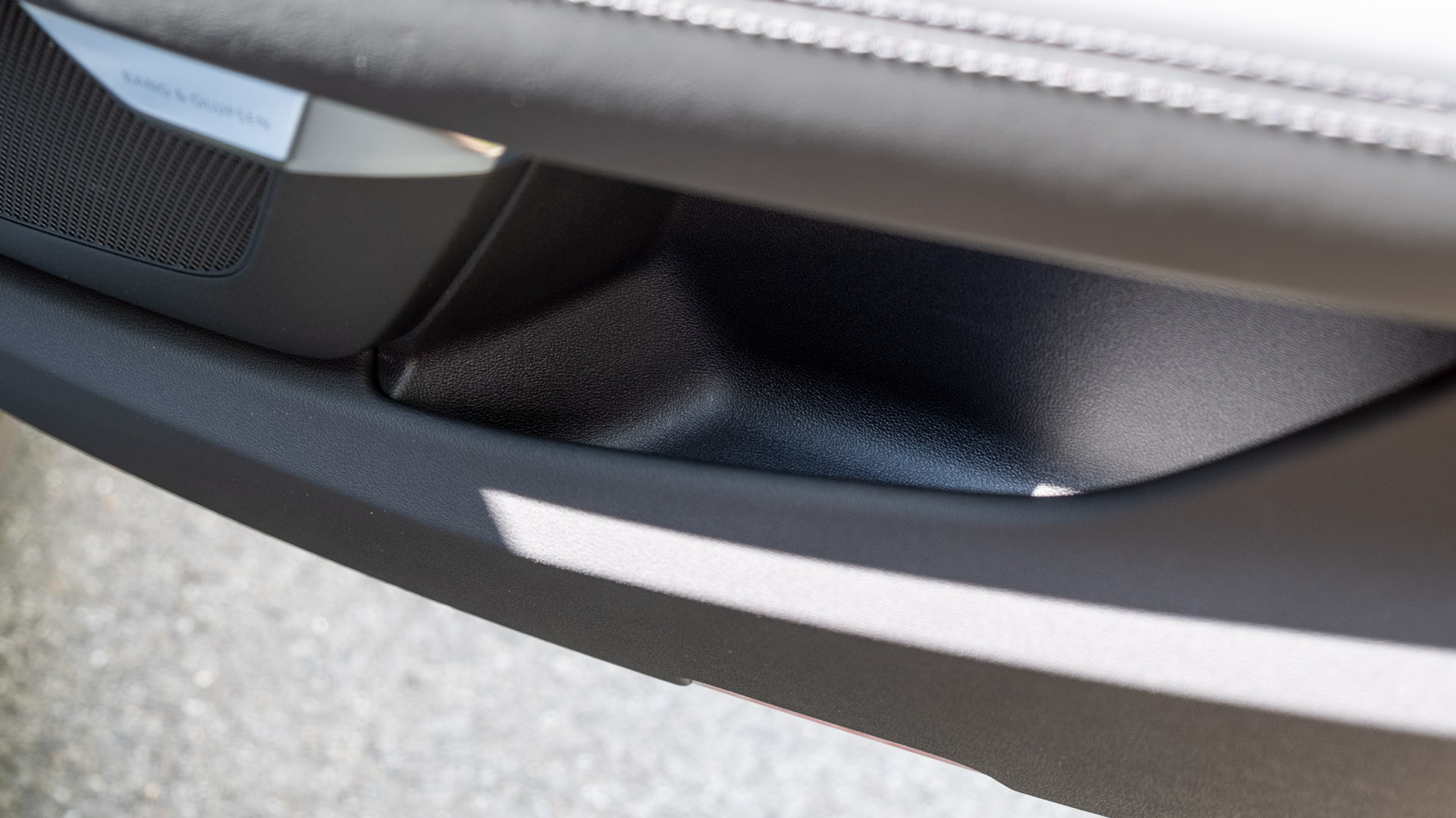 Audi e-tron GT rear door compartment