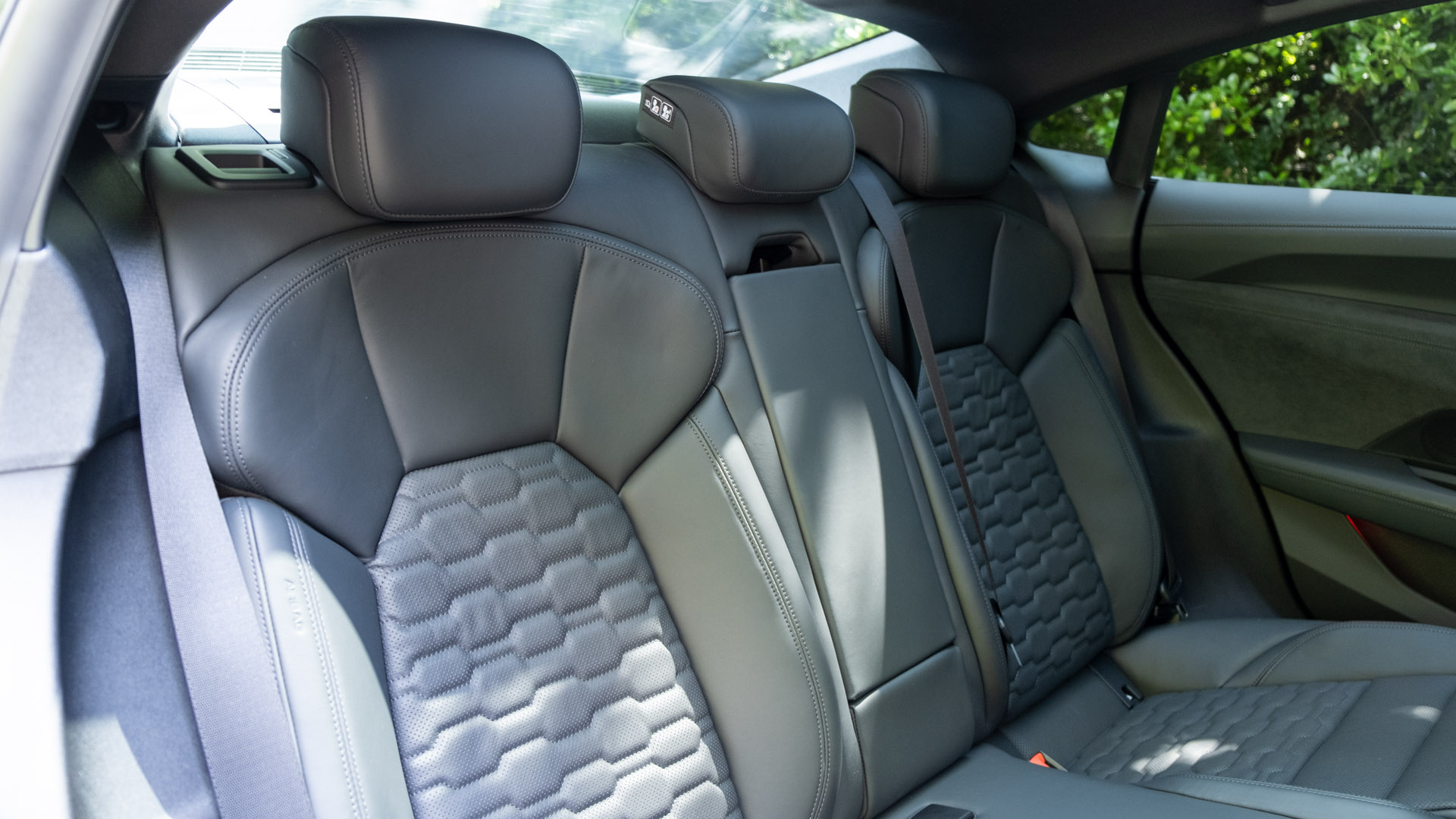 Audi e-tron GT rear seats