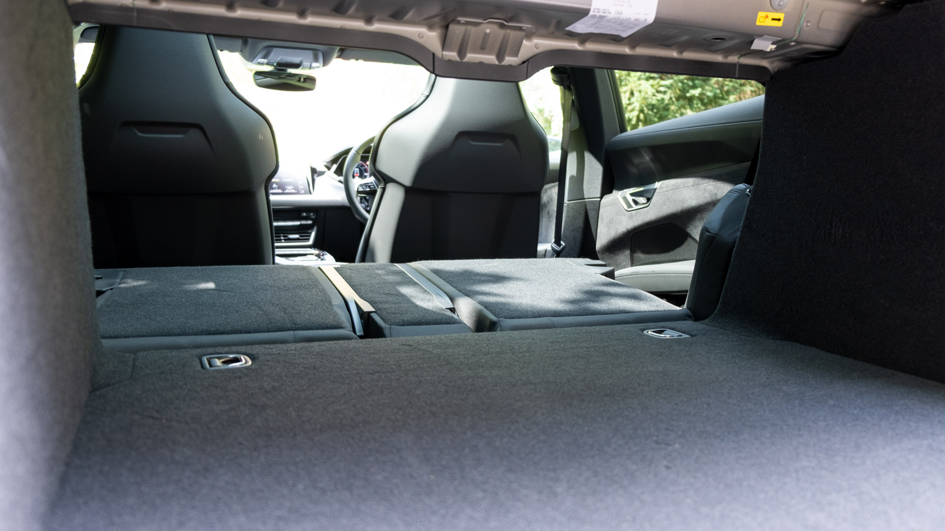 Audi e-tron GT seats down
