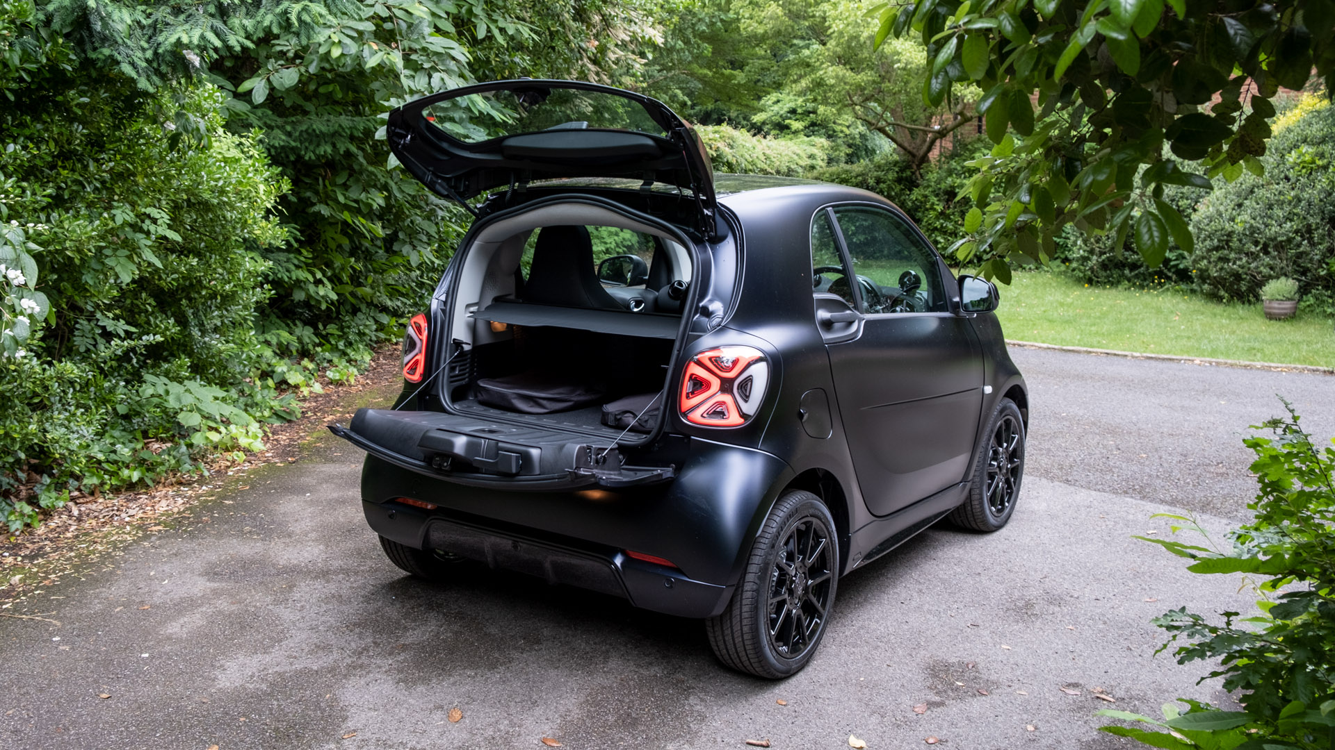 Smart EQ Fortwo boot open