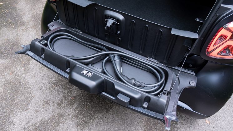Smart EQ Fortwo cable storage