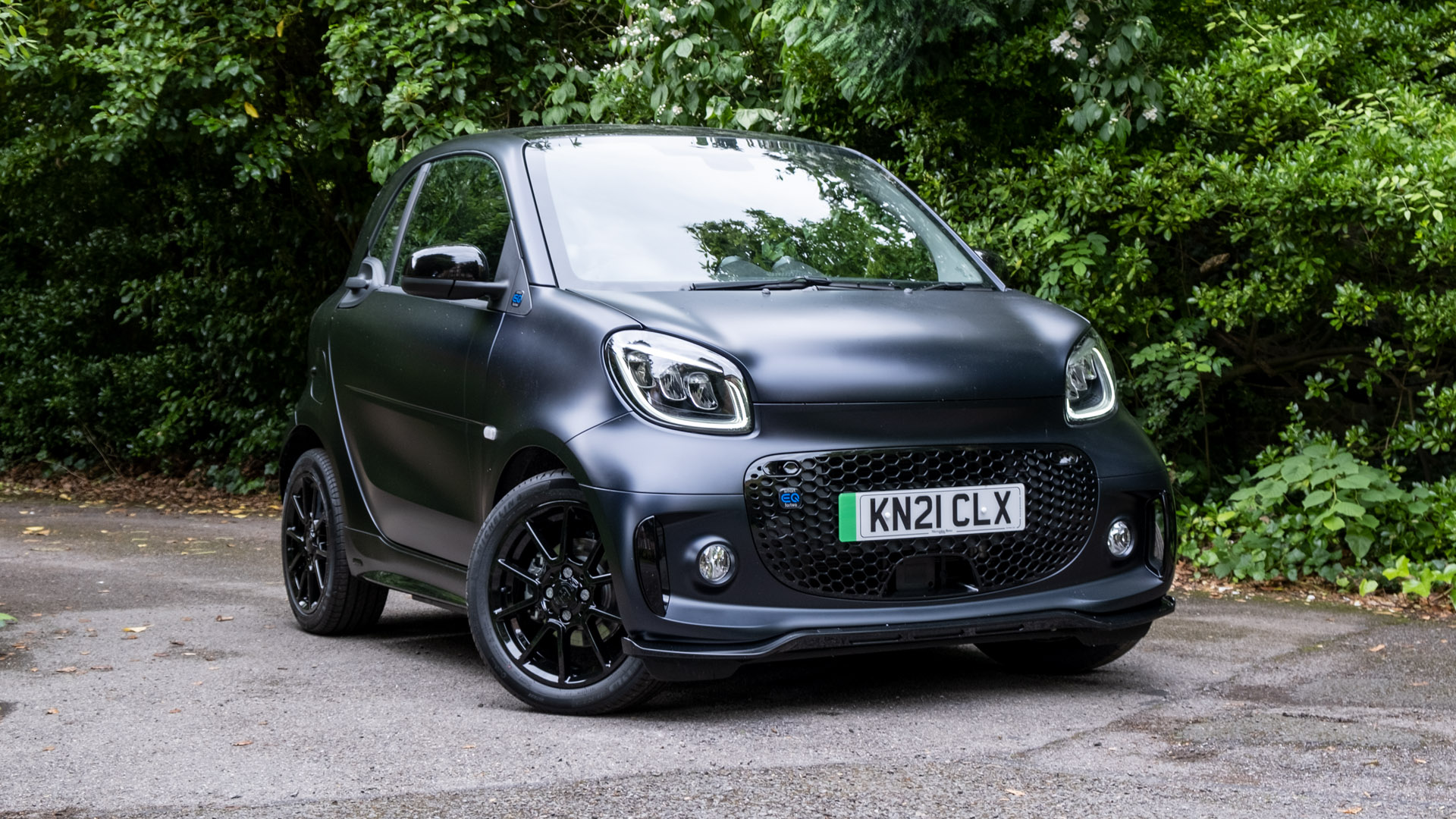 Smart EQ Fortwo review (2021 facelift) The best city car? TotallyEV