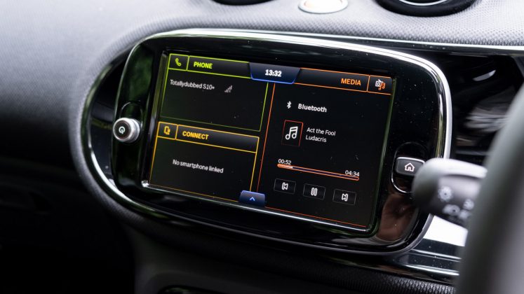 Smart EQ Fortwo infotainment system