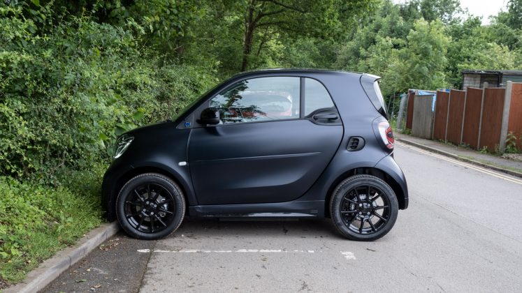 Smart EQ Fortwo parking