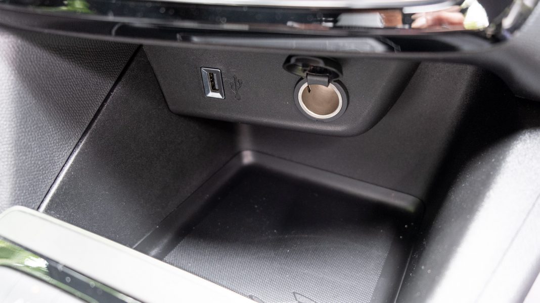 Vauxhall Mokka-e ports