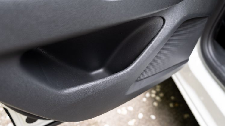 Vauxhall Mokka-e rear door space