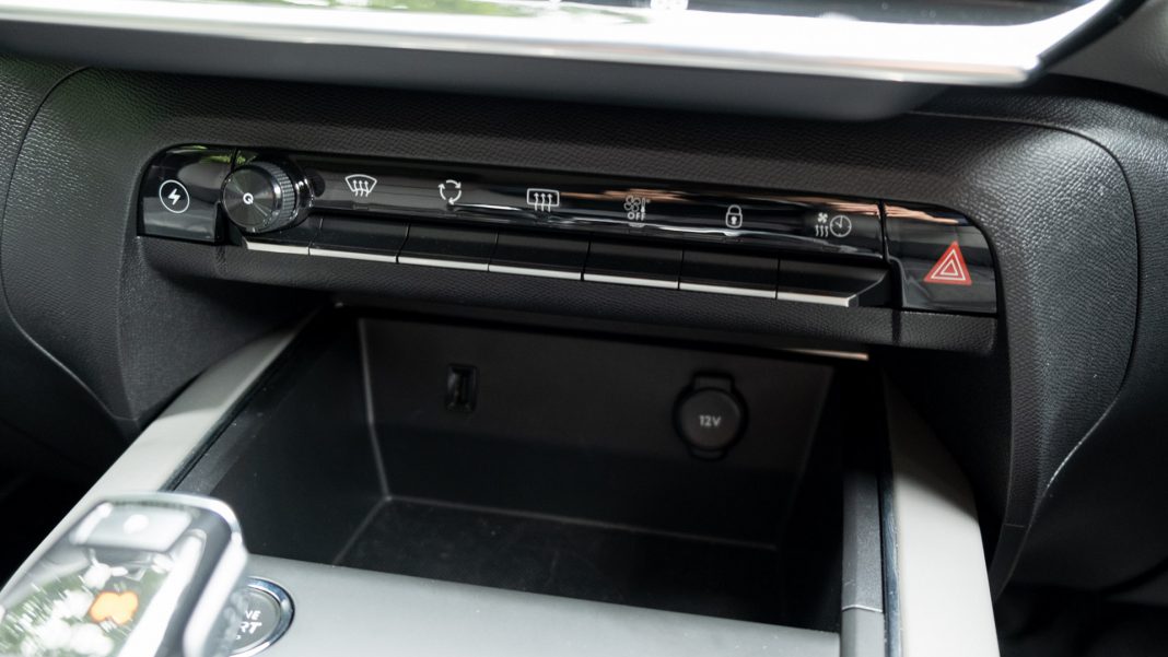 Citroen C5 Aircross Hybrid buttons