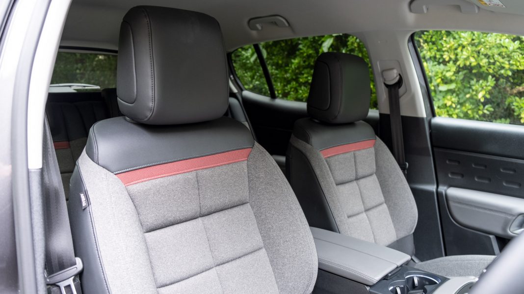 Citroen C5 Aircross Hybrid front seat