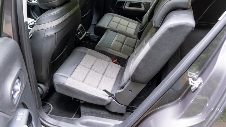 Citroen C5 Aircross Hybrid rear seat looks