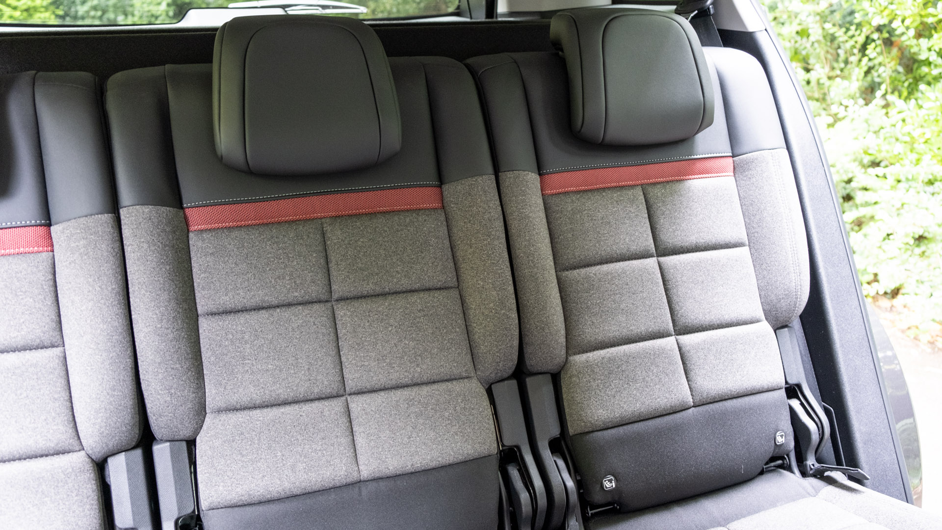 Citroen C5 Aircross Hybrid rear seat padding