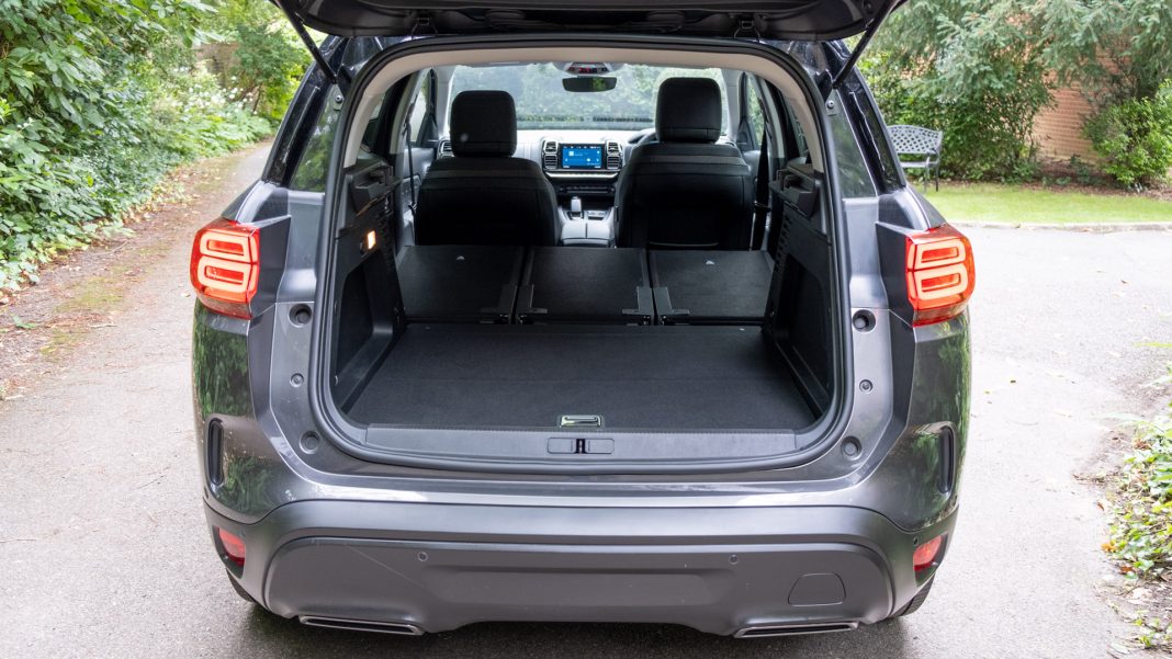 Citroen C5 Aircross Hybrid rear seats down