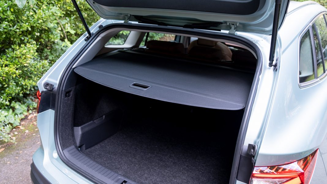 Skoda Enyaq iV boot load cover