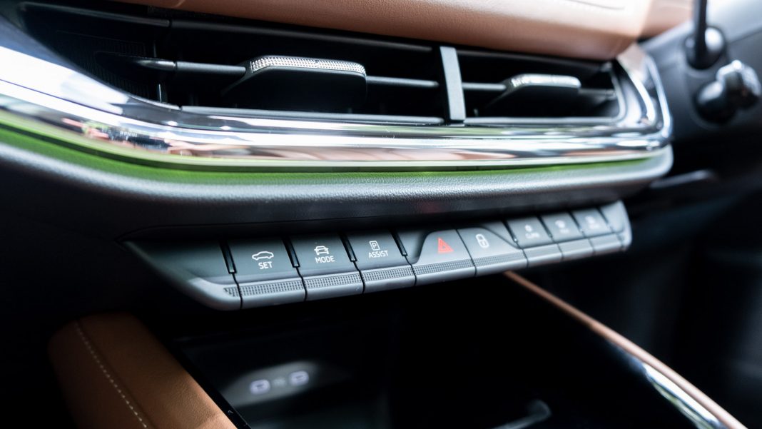 Skoda Enyaq iV front buttons