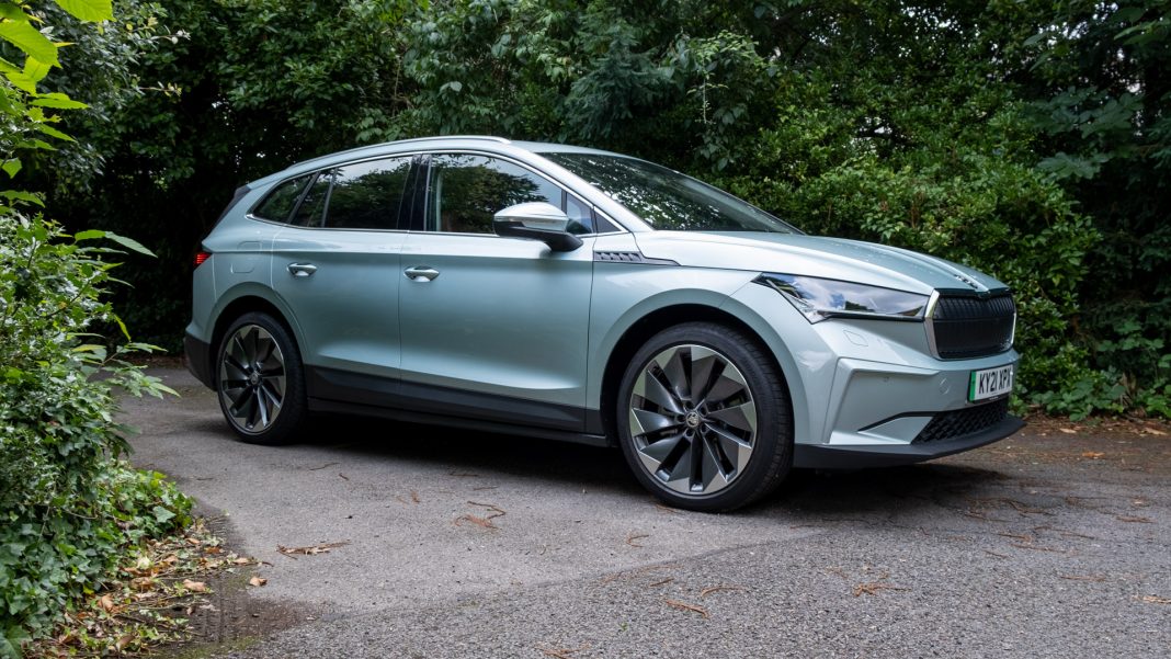 Skoda Enyaq iV side view