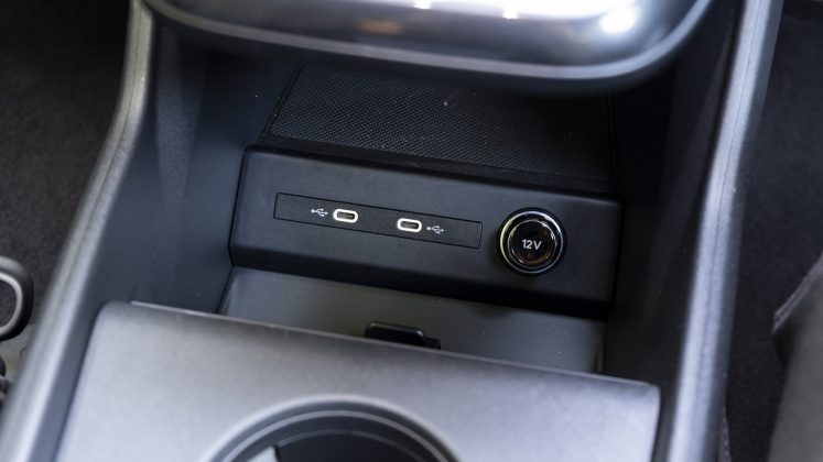 Audi Q4 e-tron front USB ports