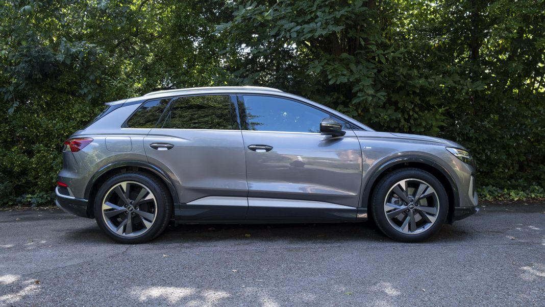 Audi Q4 e-tron side