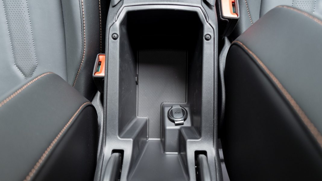 Cupra Formentor armrest storage