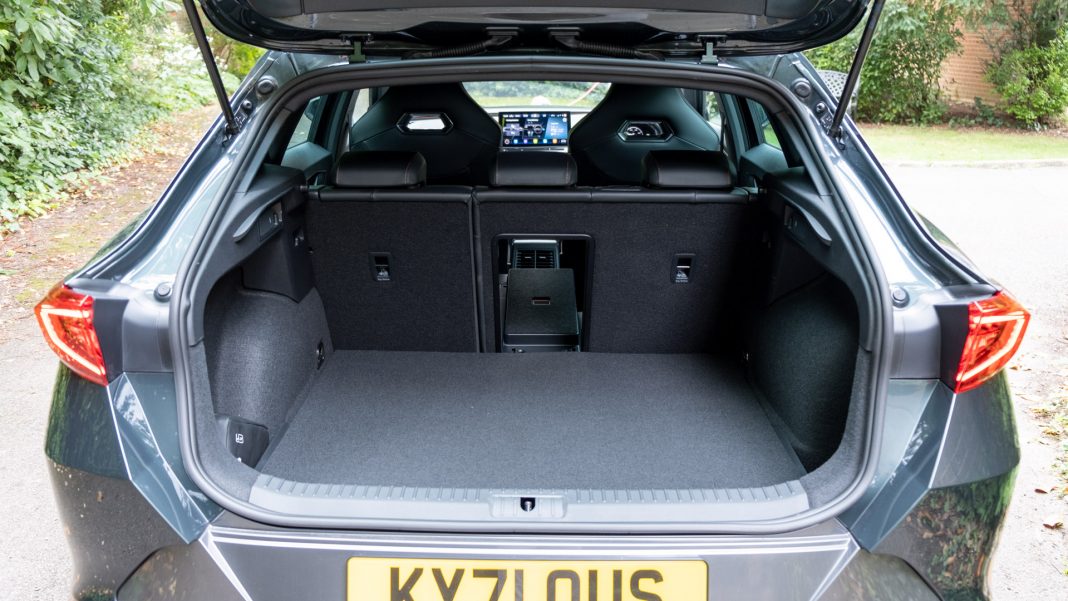 Cupra Formentor rear middle seat down