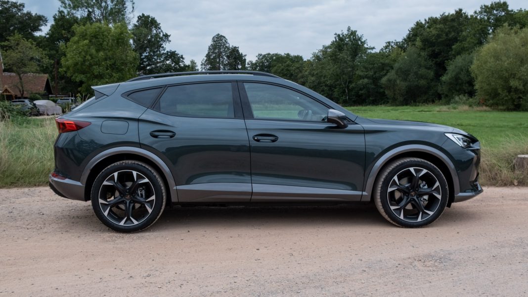 Cupra Formentor side