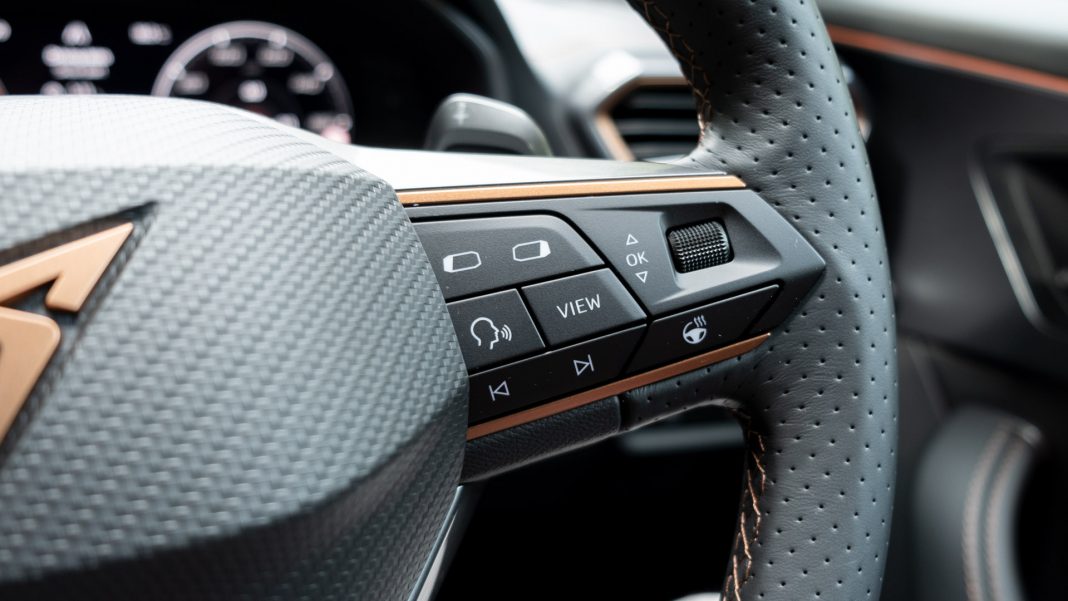 Cupra Formentor steering button layout