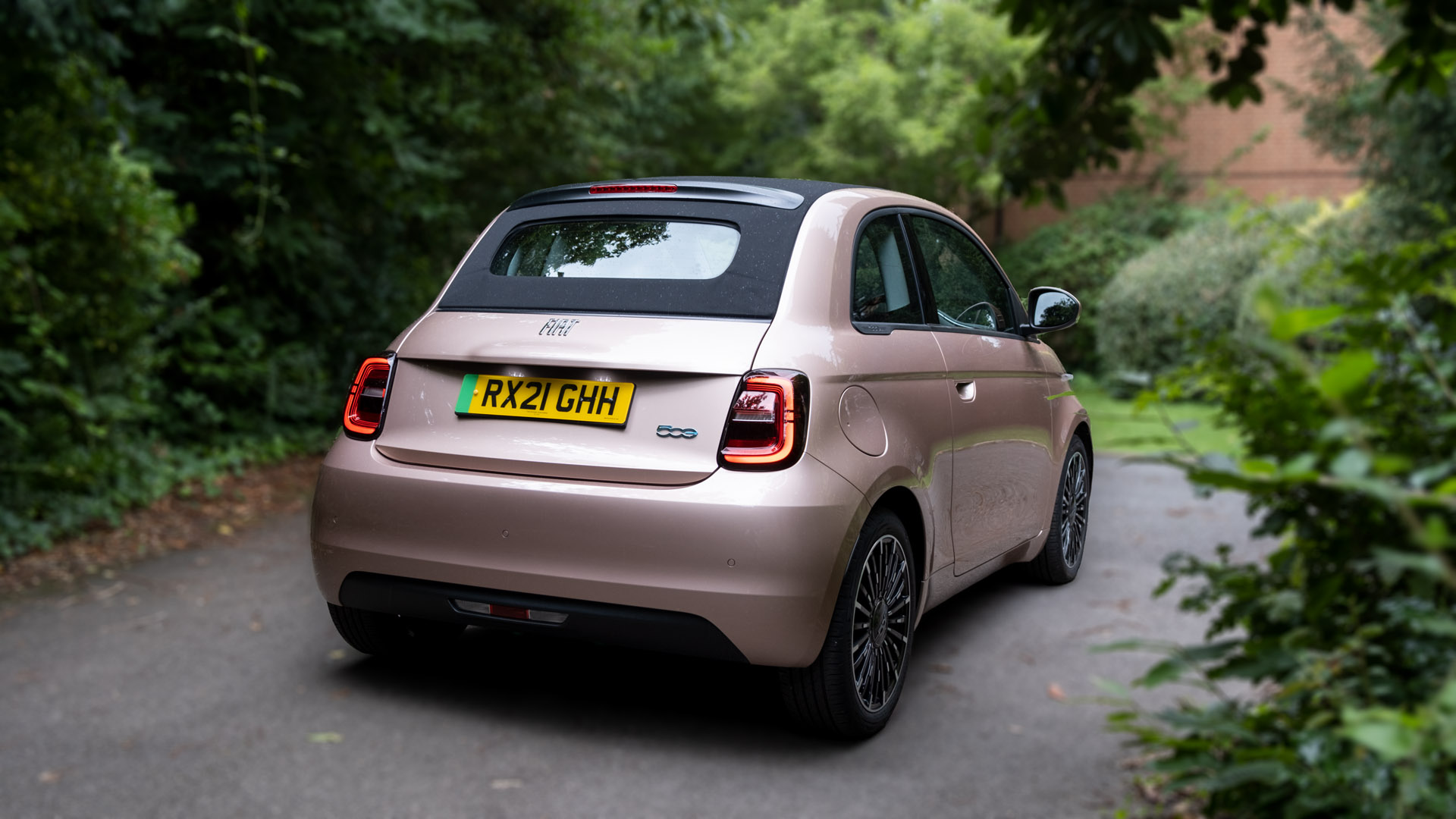 Fiat 500 Electric audio review