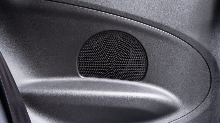 Fiat 500 Electric rear speaker