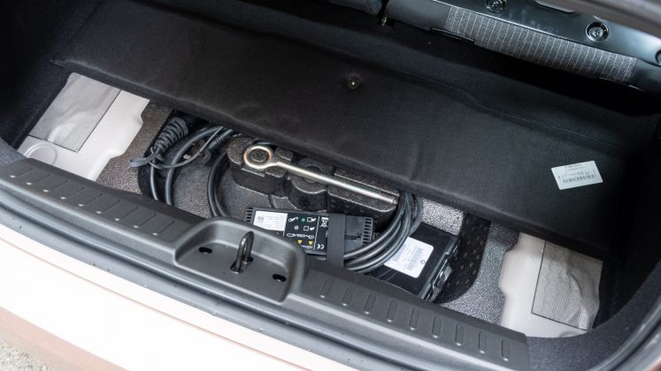 Fiat 500 Electric underfloor storage