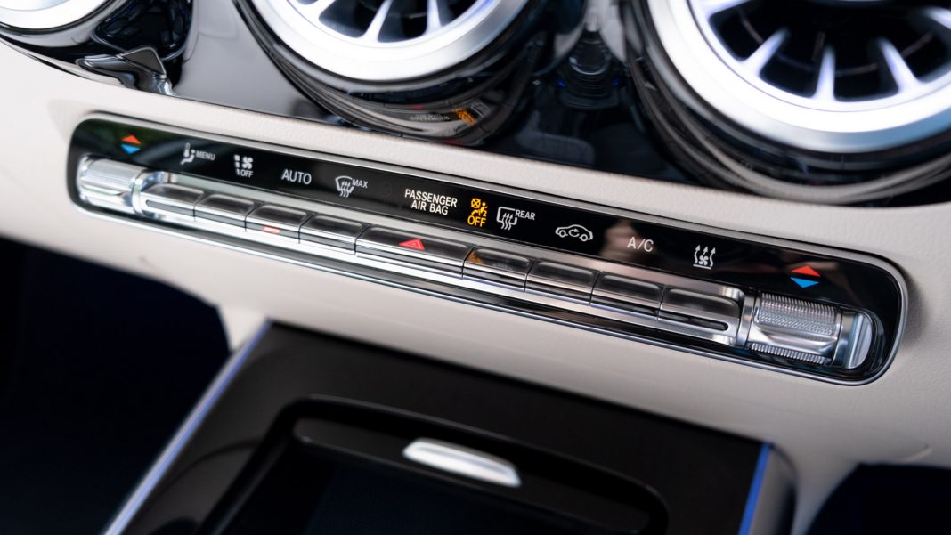 Mercedes EQA buttons