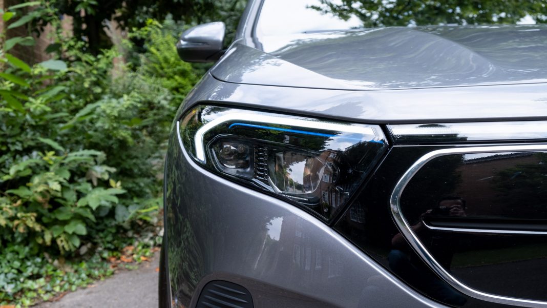 Mercedes EQA headlights