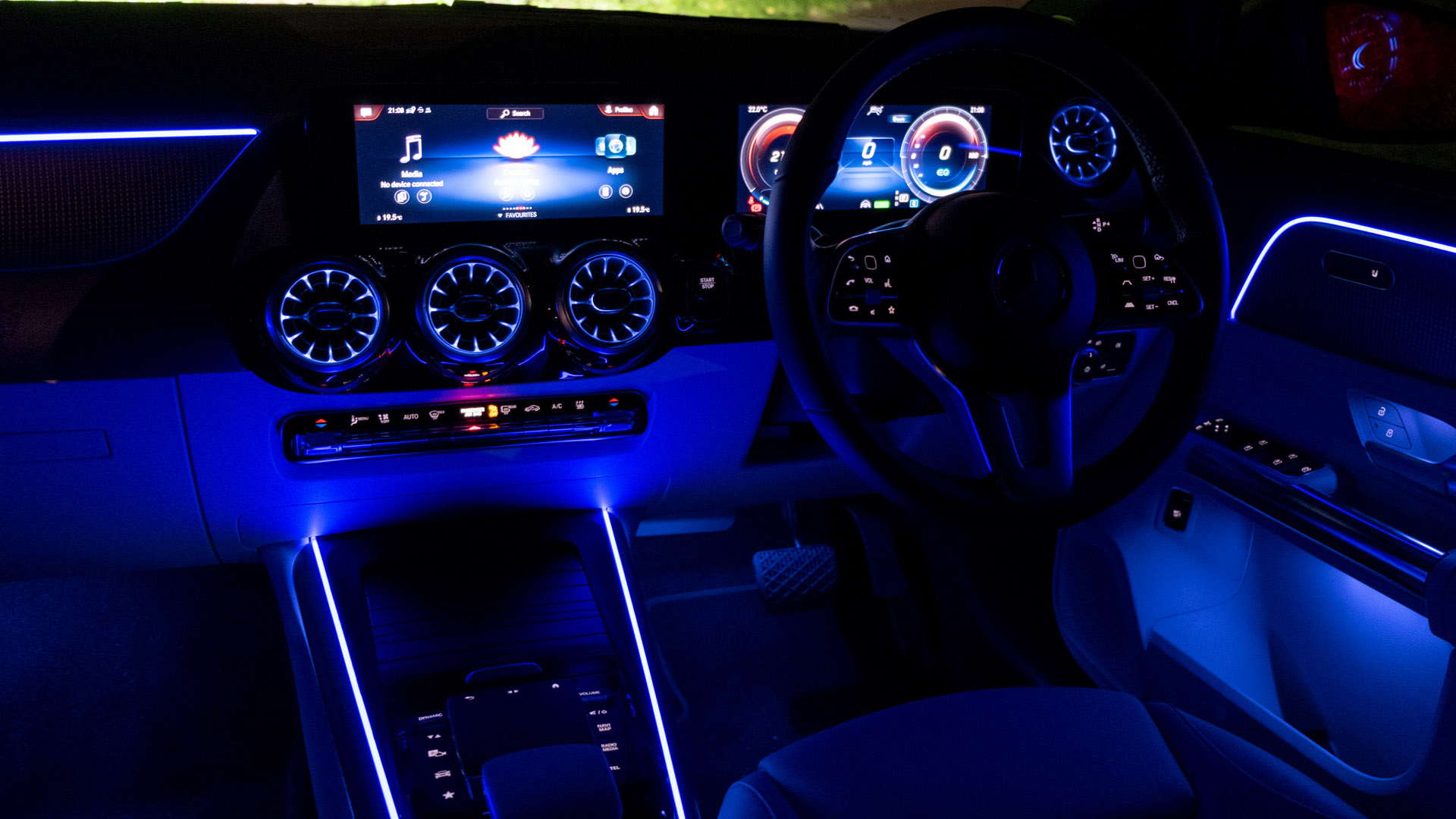 Mercedes EQA interior night