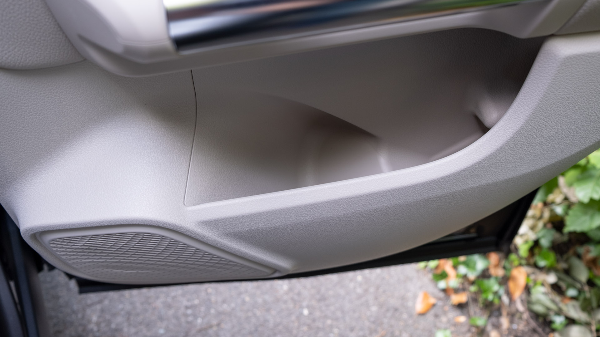 Mercedes EQA rear door compartment